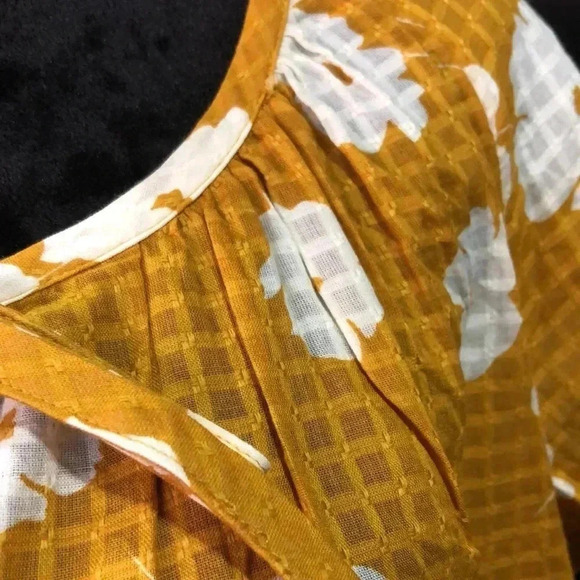 GAP Flutter Short sleeve,scoop neck tie, mustard floral cotton top - Picture 2 of 9
